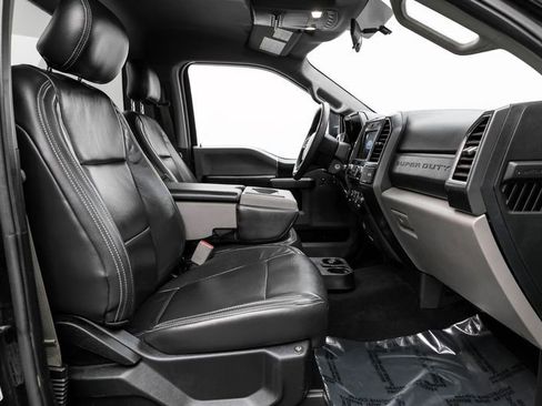 Used 2017 Ford F350 XLT w/ XLT Value Package image 13