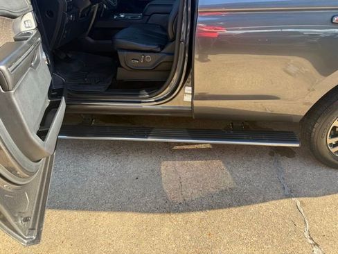 Used 2019 Ford Expedition Limited w/ Equipment Group 301A RWD image 15