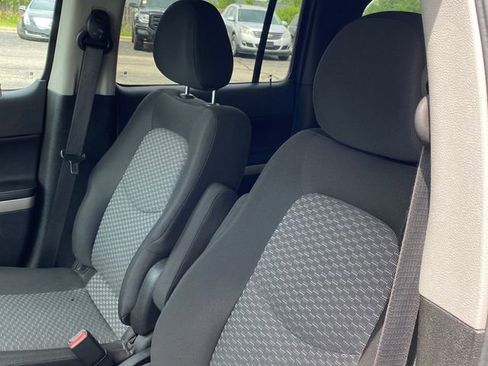 Used 2009 Chevrolet HHR LS FWD image 5