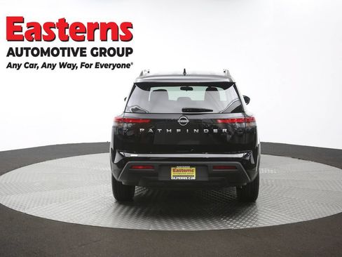 Used 2025 Nissan Pathfinder SV FWD image 38
