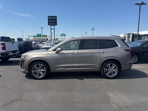 Used 2023 Cadillac XT6 Premium Luxury image 8