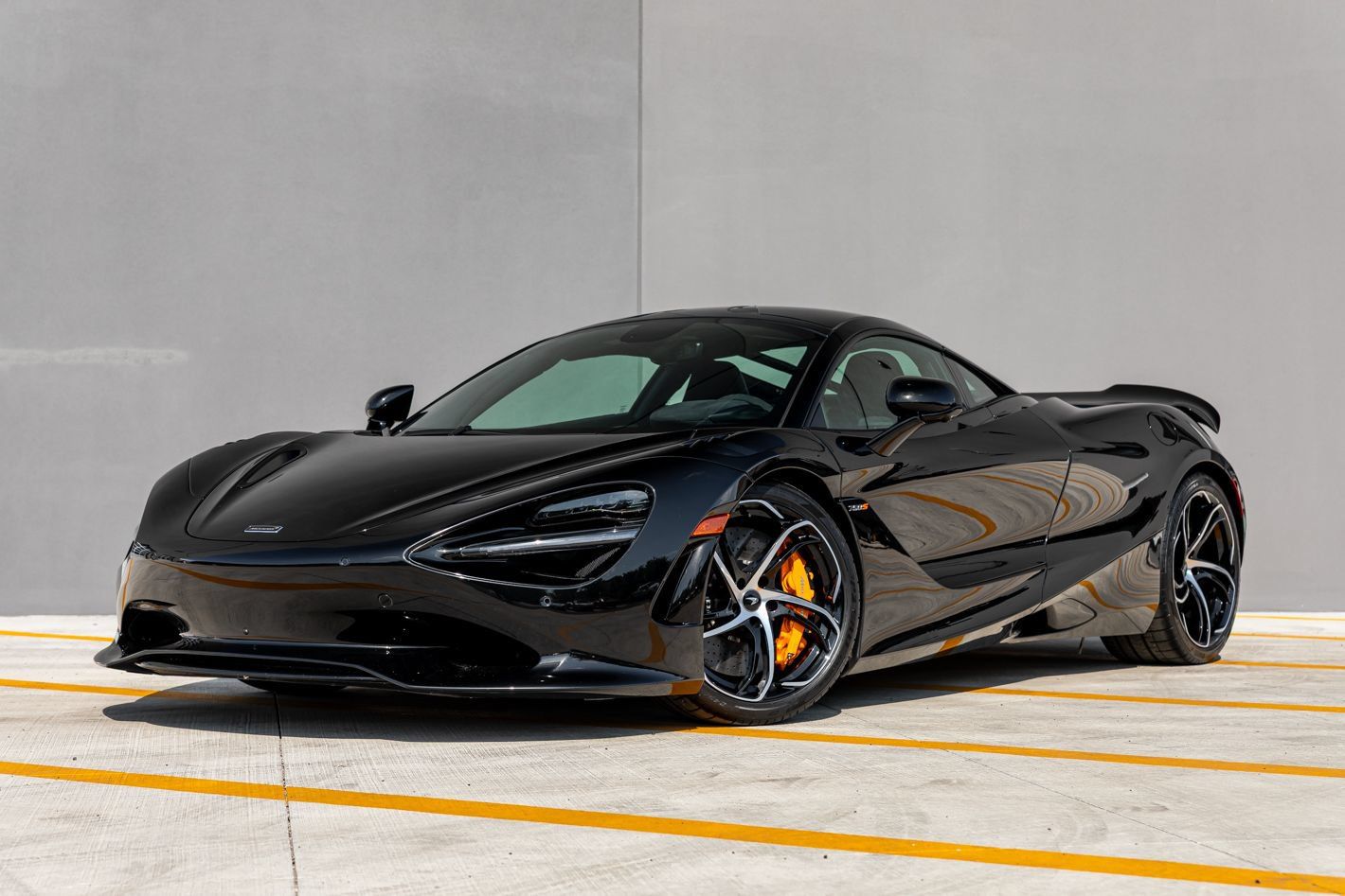 Used 2024 McLaren 750S RWD image 9