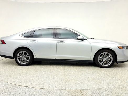 Used 2024 Honda Accord EX image 4