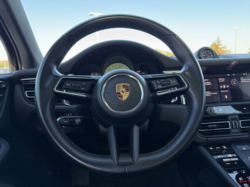 Used 2022 Porsche Macan S w/ Premium Package Plus image 15