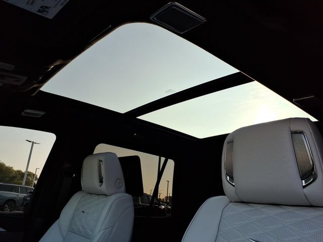 Certified 2026 Cadillac Escalade Platinum Sport w/ LPO, ONYX Package AWD/4WD image 14