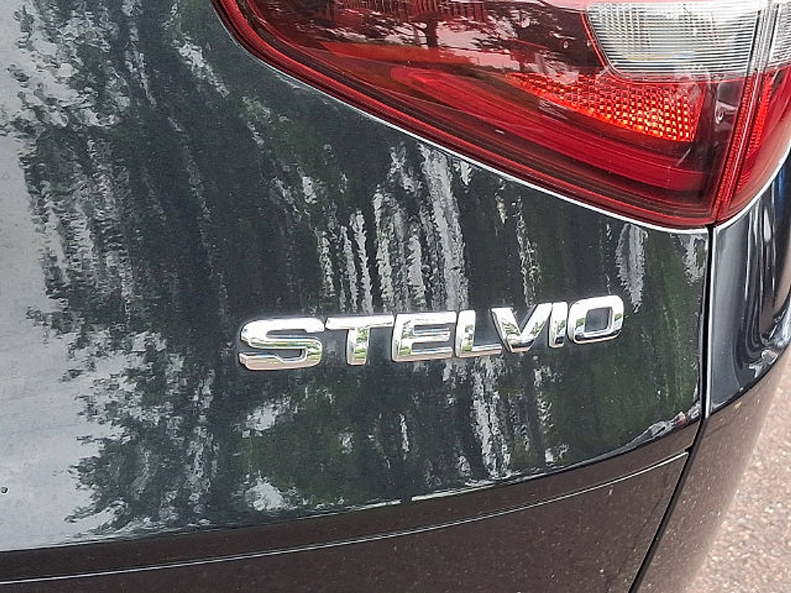Used 2023 Alfa Romeo Stelvio Ti w/ Active Assist Plus Package AWD/4WD image 33