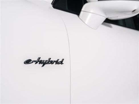 Used 2024 Porsche Cayenne Turbo image 13