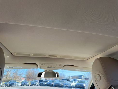 Used 2018 Mercedes-Benz C 300 Sedan image 25