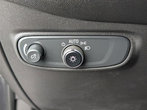 Used 2022 Chevrolet Equinox LT image 20