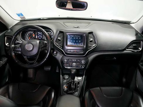 Used 2019 Jeep Cherokee Latitude Plus AWD/4WD image 21
