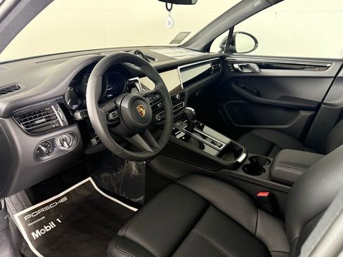 New 2026 Porsche Macan Turbo image 4