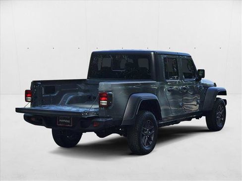 New 2025 Jeep Gladiator Sport image 2