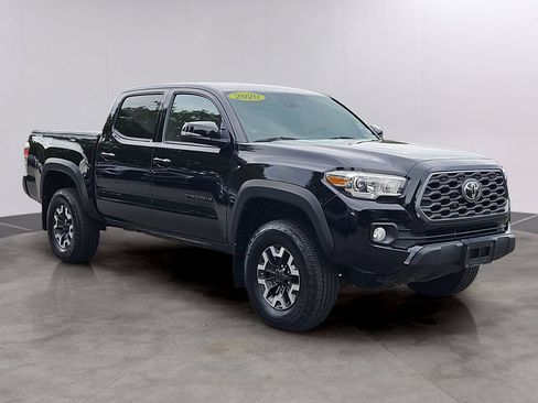 Used 2020 Toyota Tacoma TRD Off-Road w/ Technology Package AWD/4WD image 3