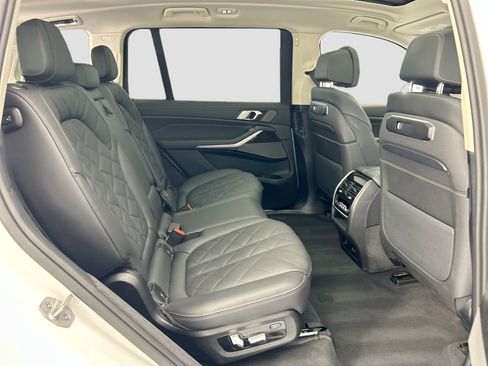 Used 2026 BMW X7 xDrive40i image 21