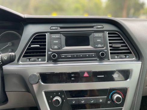 Used 2015 Hyundai Sonata SE image 14