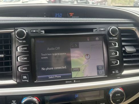 Used 2015 Toyota Highlander Limited w/ Driver Technology Package image 11