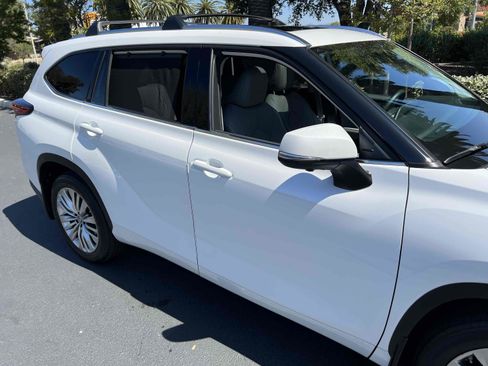Used 2023 Toyota Highlander Platinum image 58