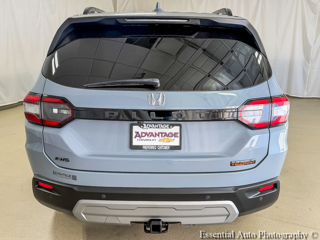 Used 2025 Honda Pilot TrailSport image 6