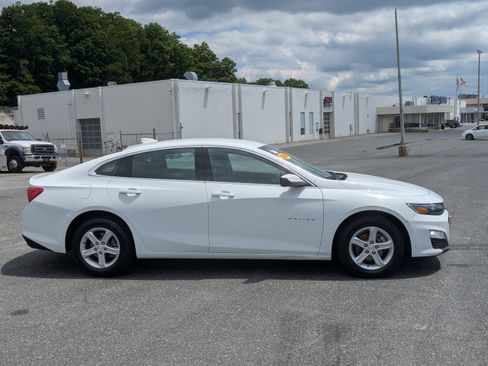 Used 2024 Chevrolet Malibu LT FWD image 10