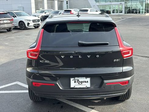 New 2026 Volvo XC40 B5 Core w/ Climate Package AWD/4WD image 30