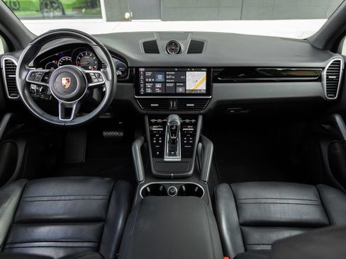 Certified 2019 Porsche Cayenne AWD/4WD image 12