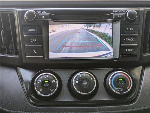 Used 2018 Toyota RAV4 LE image 12