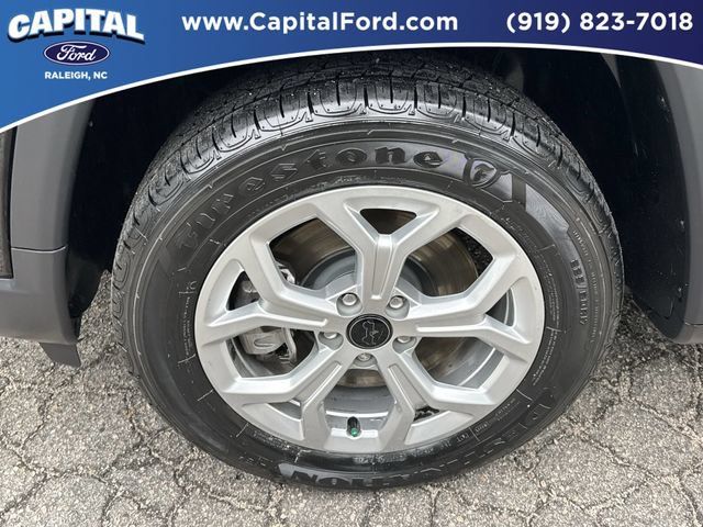 Used 2025 Jeep Compass Latitude AWD/4WD image 13
