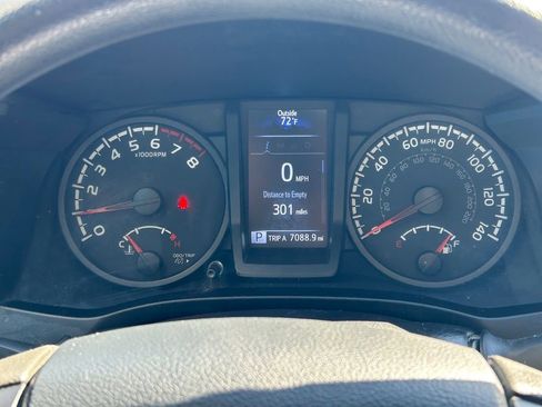 Used 2023 Toyota Tacoma SR AWD/4WD image 33