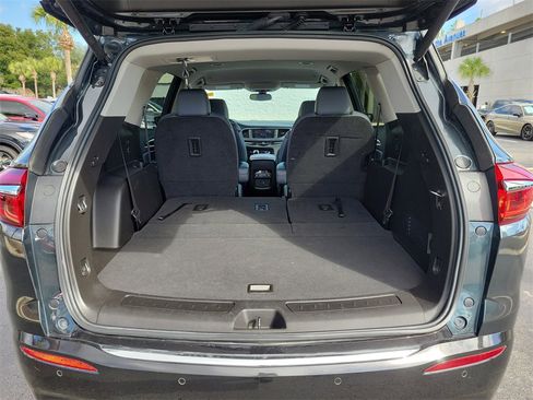 Used 2021 Buick Enclave Essence w/ Trailering Package, 5000 lbs. image 9