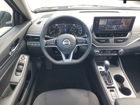 New 2025 Nissan Altima 2.5 SV w/ SV Premium Package image 13