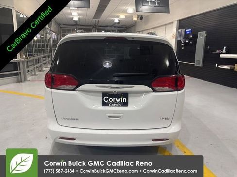 Used 2021 Chrysler Voyager Lxi image 6