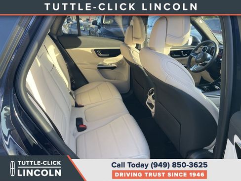 Used 2024 Mercedes-Benz GLC 300 4MATIC image 17