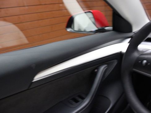 Used 2022 Tesla Model 3 image 16