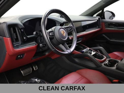 Used 2024 Porsche Cayenne Turbo GT AWD/4WD image 8