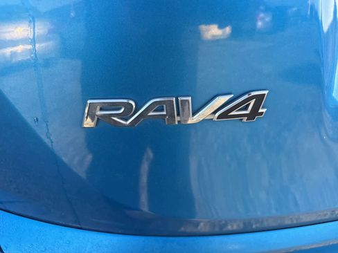 Used 2017 Toyota RAV4 LE image 13