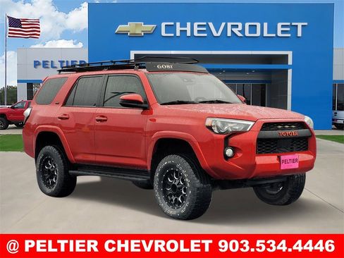 Used 2020 Toyota 4Runner SR5 image 1