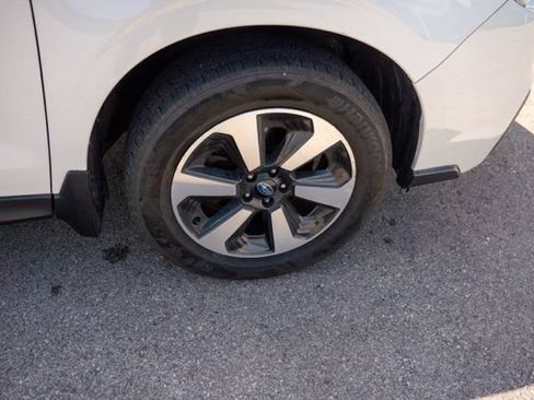 Used 2018 Subaru Forester 2.5i w/ Protection Package #1 AWD/4WD image 8