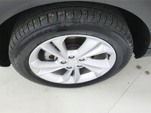 Used 2021 Buick Encore GX Preferred w/ Cold Weather Comfort Package FWD image 27