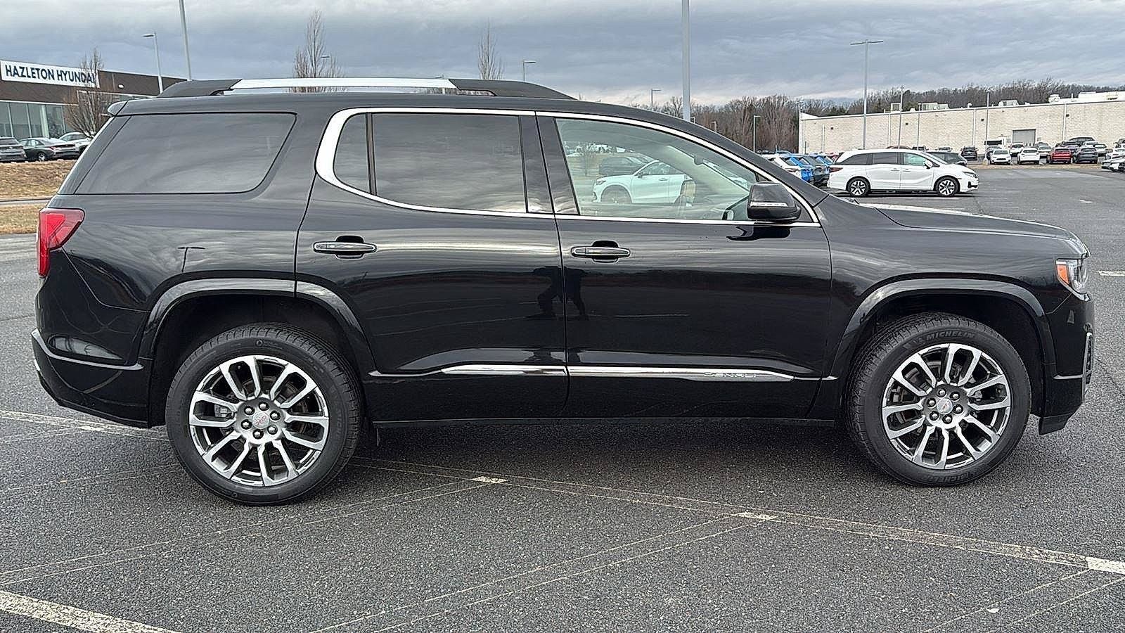 Used 2022 GMC Acadia Denali AWD/4WD image 4