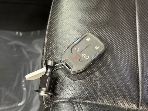 Used 2021 Chevrolet Silverado 1500 LTZ image 47