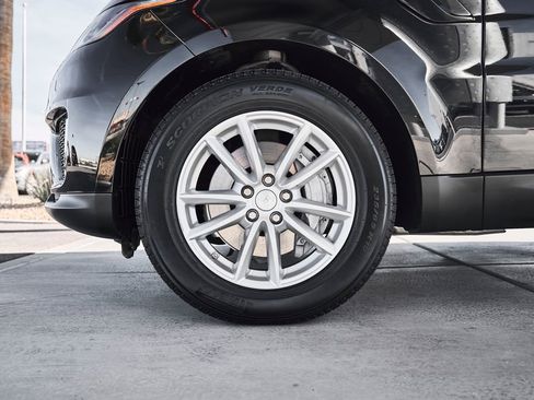 Used 2020 Land Rover Range Rover Sport SE image 3