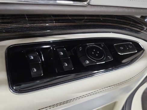 Used 2024 Lincoln Navigator Black Label image 11