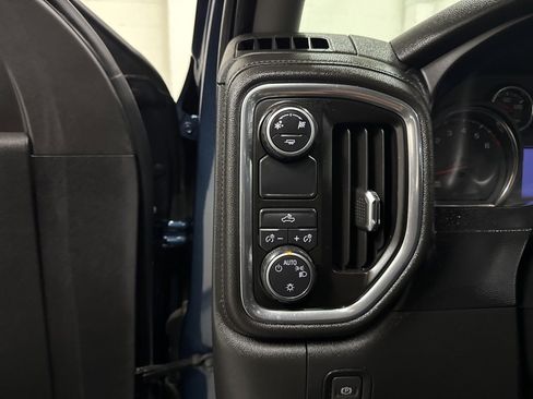 Used 2019 Chevrolet Silverado 1500 LT w/ All-Star Edition image 33