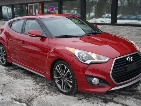 Used 2016 Hyundai Veloster Turbo image 2