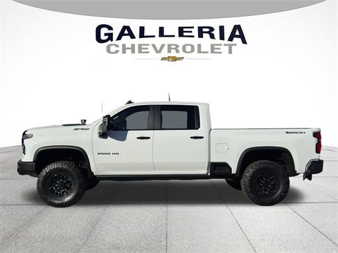 Certified 2025 Chevrolet Silverado 2500 ZR2 w/ ZR2 Bison Edition image 4
