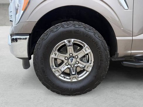 Certified 2021 Ford F150 XLT w/ Equipment Group 302A High image 14