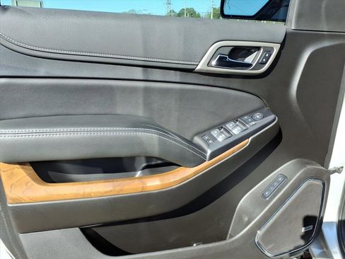 Used 2019 GMC Yukon XL Denali w/ Denali Ultimate Package image 16