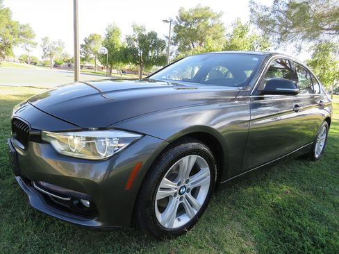 Used 2017 BMW 330i xDrive Sedan AWD/4WD image 2