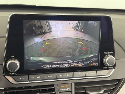 Used 2023 Nissan Altima 2.5 SV FWD image 19