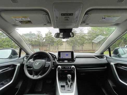 Used 2024 Toyota RAV4 XLE FWD image 29